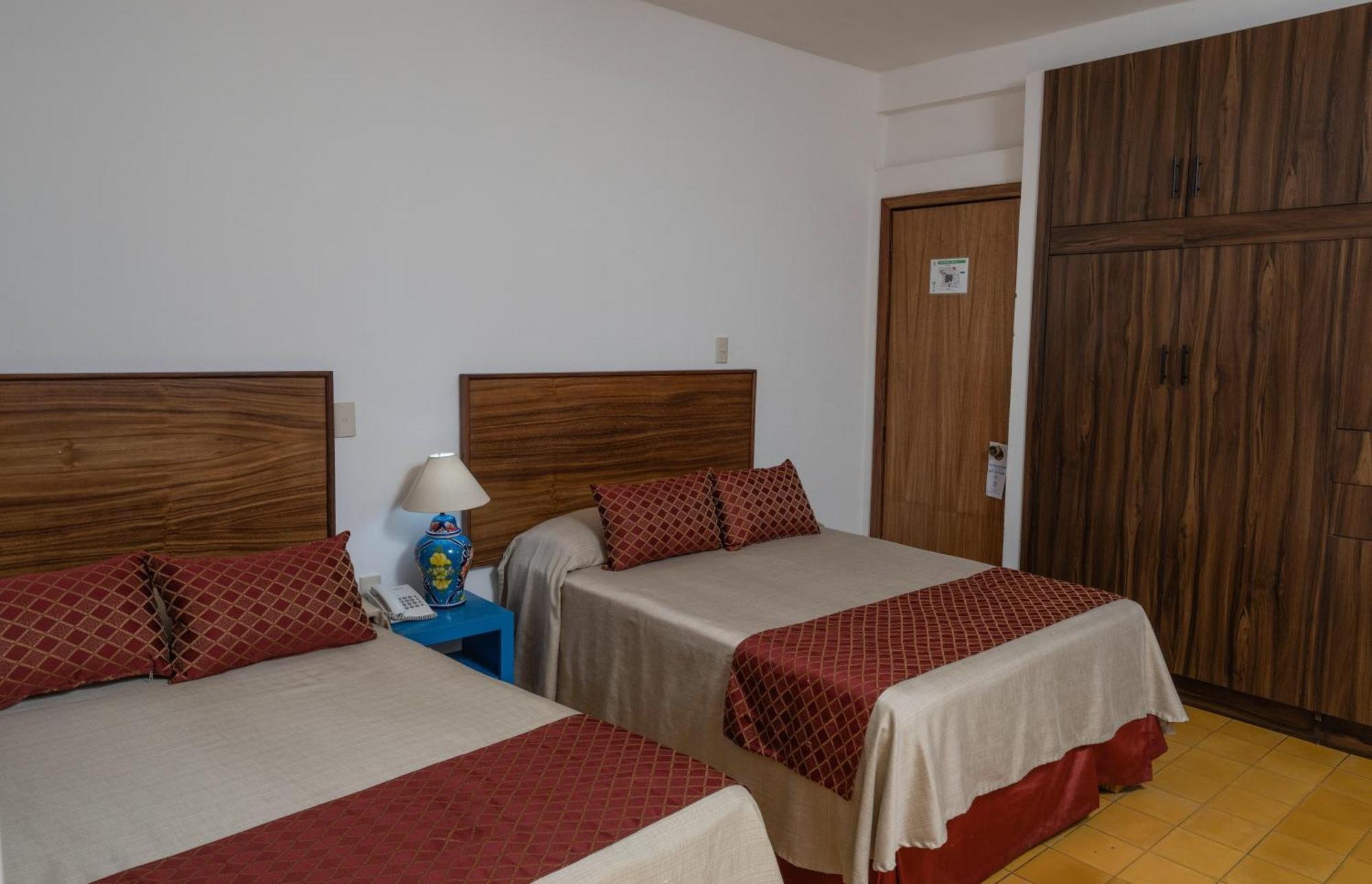 Hotel Encino Malecón Centro Puerto Vallarta Habitación foto